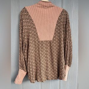 12. GIMMICKS Woman's Bohemian Blouse. Size:M NWOT